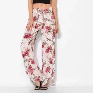 Pins & Needles white floral wrap pants size 4